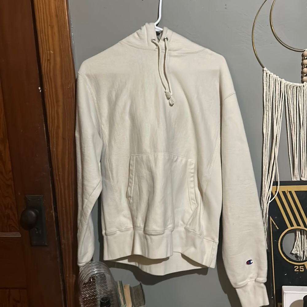 white champion sweatshirt